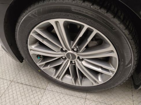 Used 2018 Genesis G80 3.8 w/ Option Group 03 image 31