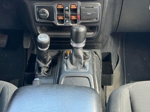 Used 2021 Jeep Wrangler Unlimited Sport AWD/4WD image 16