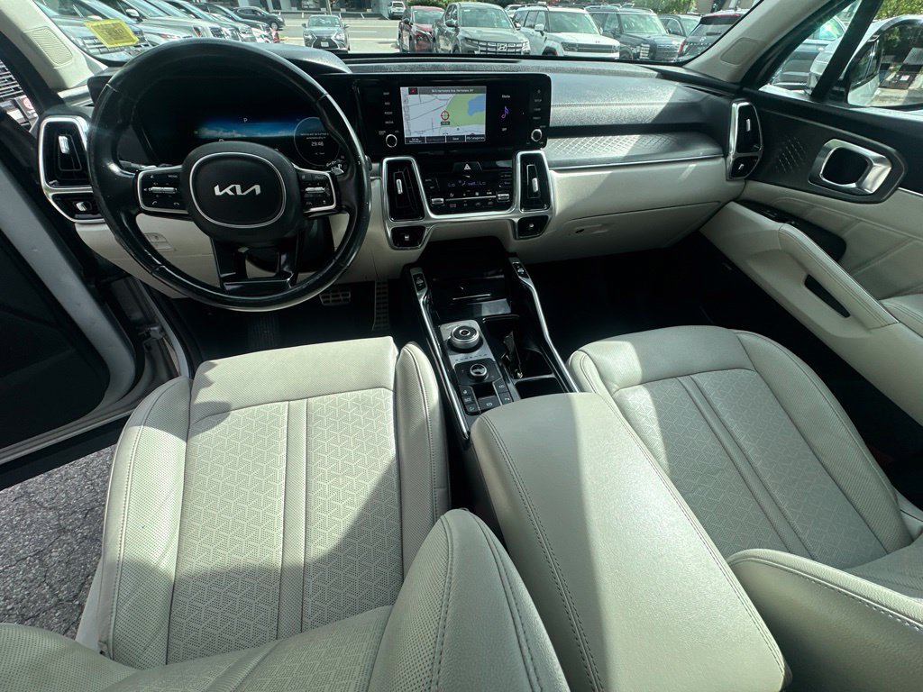 Used 2023 Kia Sorento SX Prestige w/ Panoramic Sunroof Package AWD/4WD image 25