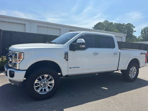 Used 2020 Ford F250 Limited AWD/4WD image 2