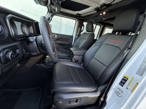 Used 2024 Jeep Wrangler Unlimited Rubicon AWD/4WD image 26