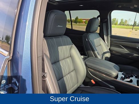 Used 2026 Buick Enclave Avenir w/ Super Cruise Package AWD/4WD image 34