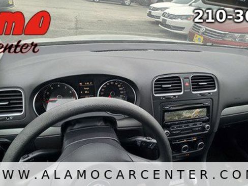 Used 2013 Volkswagen Golf 4-Door FWD image 36