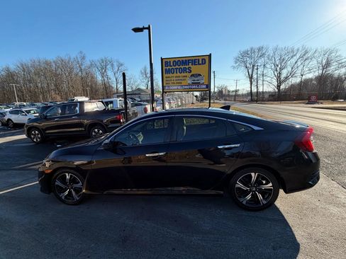 Used 2018 Honda Civic Touring image 8