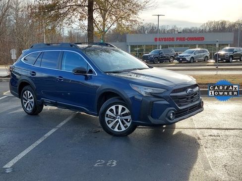 Used 2023 Subaru Outback Premium image 2