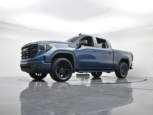 Used 2024 GMC Sierra 1500 Elevation image 31