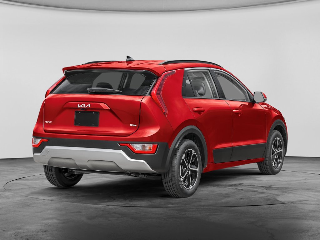 Used 2025 Kia Niro LX FWD image 2