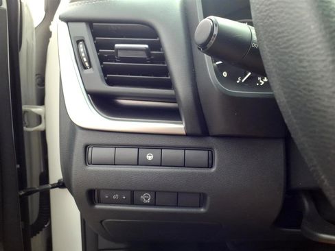 Used 2023 Nissan Rogue SV AWD/4WD image 15
