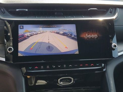 New 2026 Jeep Grand Cherokee Altitude AWD/4WD image 29