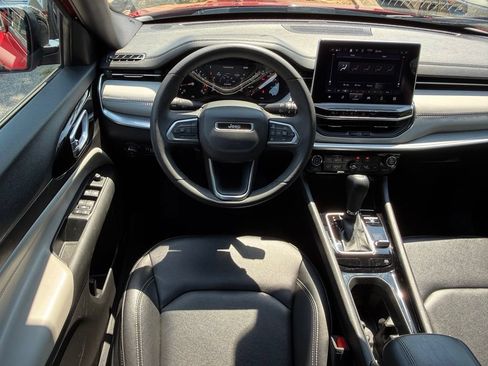 Used 2025 Jeep Compass Limited AWD/4WD image 25