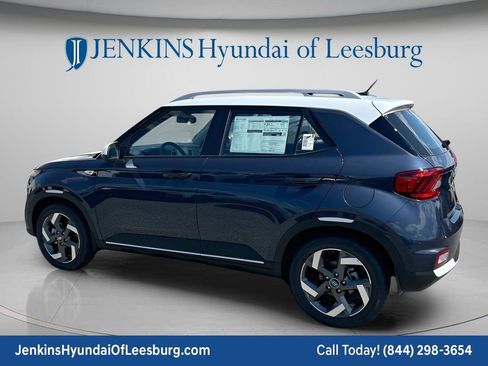 New 2026 Hyundai Venue SEL FWD image 7