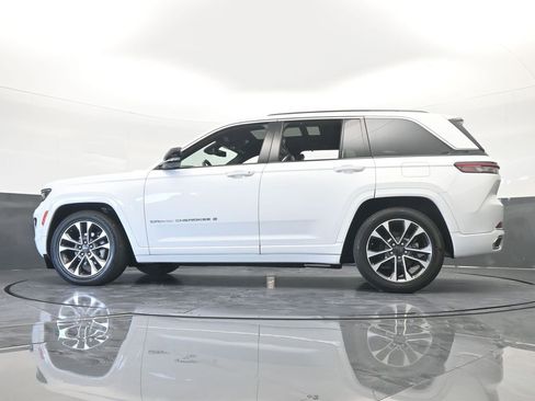 Used 2024 Jeep Grand Cherokee Overland w/ Adv Protech Group III image 66