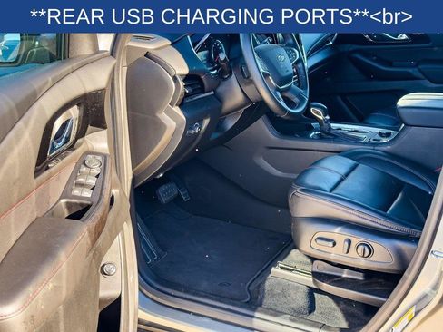 Used 2023 Chevrolet Traverse RS image 12