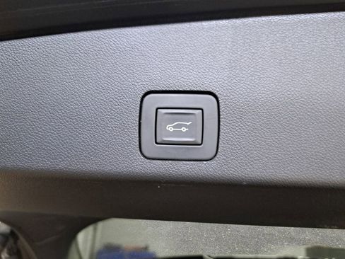 Used 2024 Buick Encore GX Avenir w/ Avenir Convenience Package AWD/4WD image 15