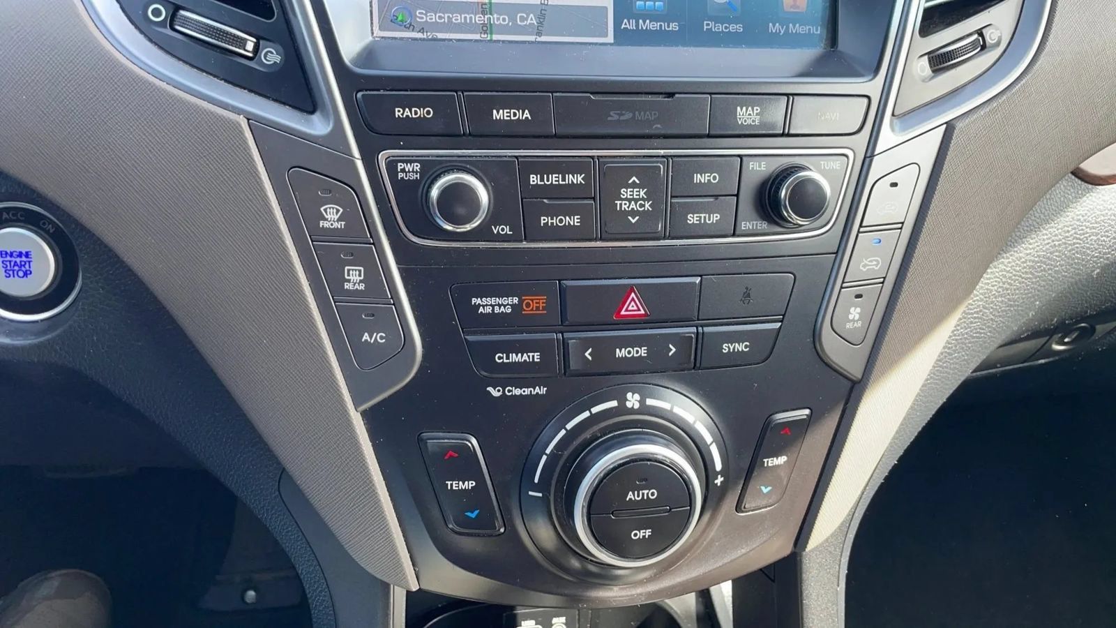Used 2018 Hyundai Santa Fe FWD image 12