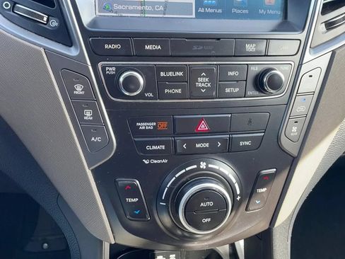 Used 2018 Hyundai Santa Fe FWD image 12