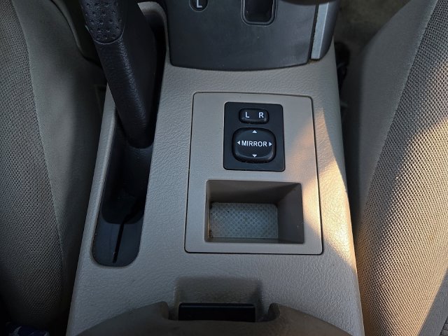 Used 2007 Toyota RAV4 Limited AWD/4WD image 19