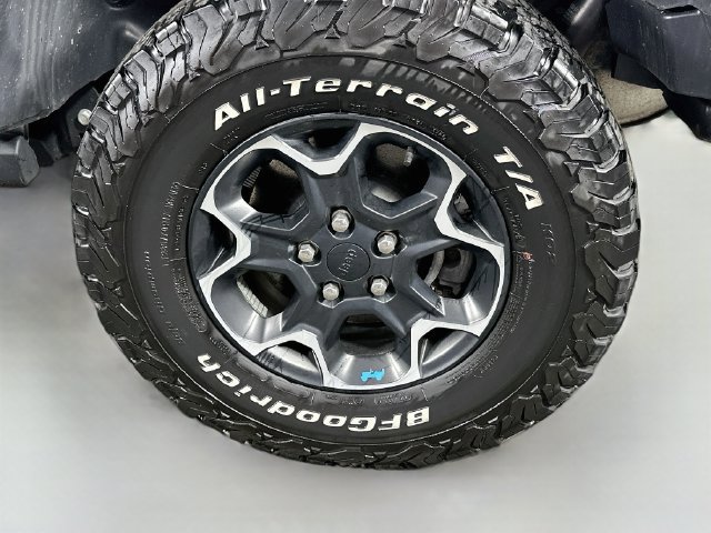 Used 2023 Jeep Wrangler Unlimited Rubicon 4xe w/ Cold Weather Group AWD/4WD image 32