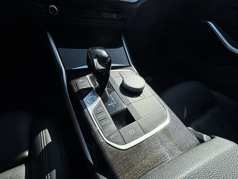 Used 2020 BMW 330i Sedan w/ Premium Package image 21