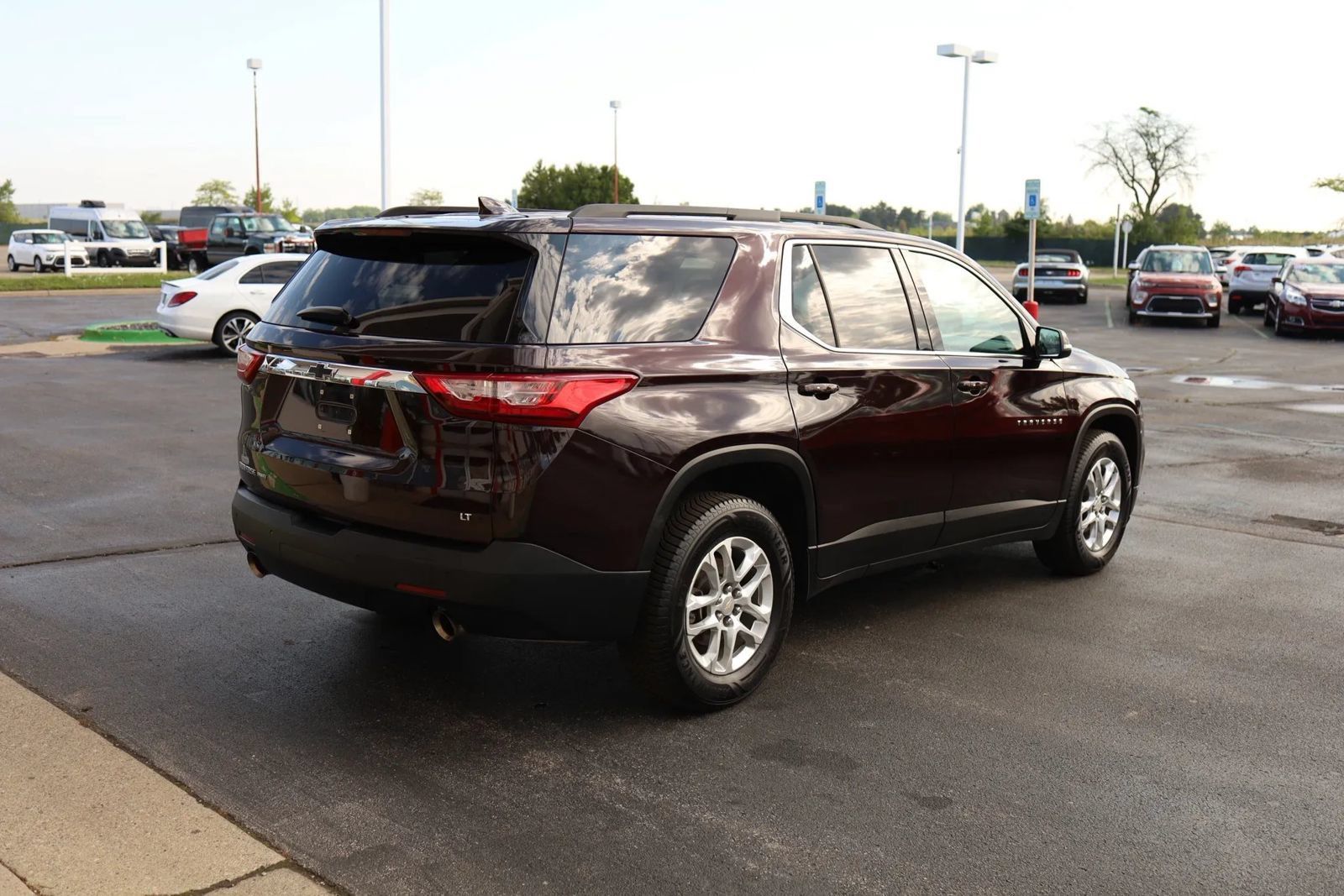 Used 2021 Chevrolet Traverse LT w/ LPO, Floor Liner Package AWD/4WD image 5