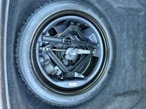 Used 2009 Cadillac DTS image 34