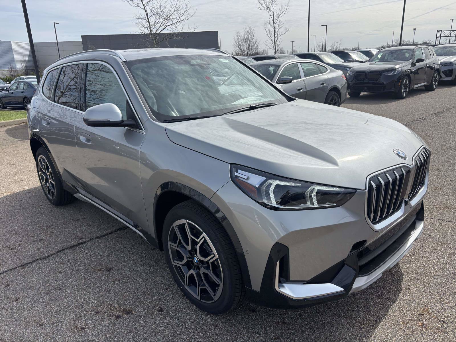 Used 2026 BMW X1 xDrive28i w/ Technology Package AWD/4WD image 3