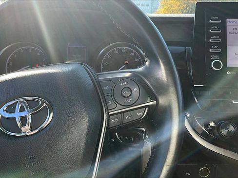Used 2022 Toyota Camry SE FWD image 14