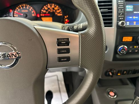 Certified 2020 Nissan Frontier SV image 22
