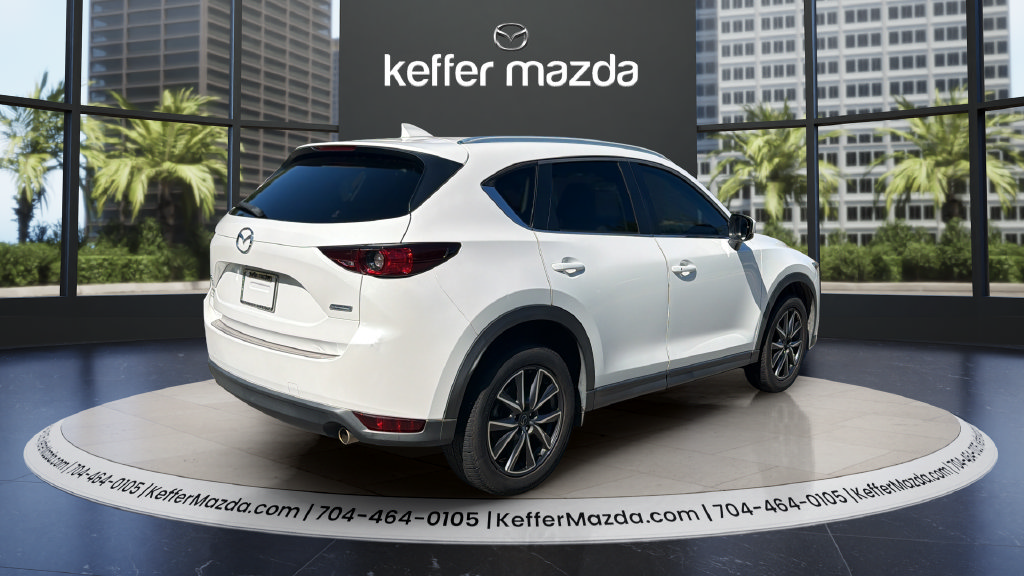 Used 2018 MAZDA CX-5 Touring w/ Preferred Equipment Package FWD image 7