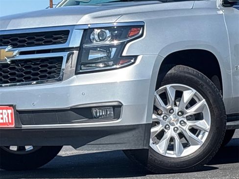 Used 2019 Chevrolet Tahoe LT w/ Luxury Package image 2