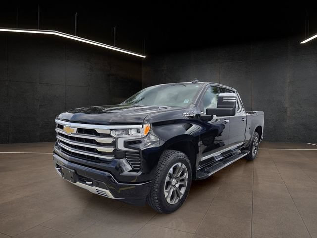 Used 2025 Chevrolet Silverado 1500 High Country w/ Technology Package AWD/4WD image 3
