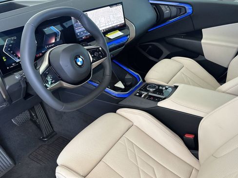 Used 2025 BMW X3 xDrive30i w/ Premium Package image 9
