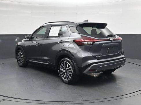 Used 2023 Nissan Kicks SR w/ SR Premium Package FWD image 12