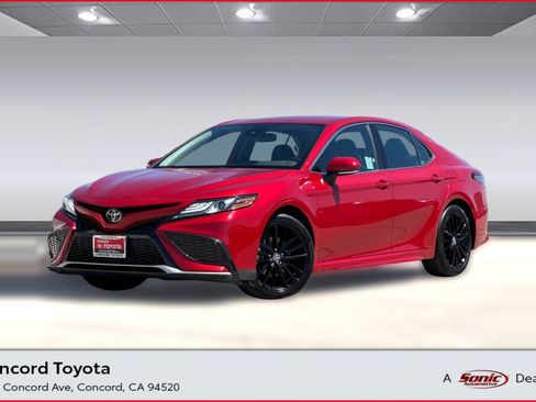 Used 2023 Toyota Camry XSE FWD image 1