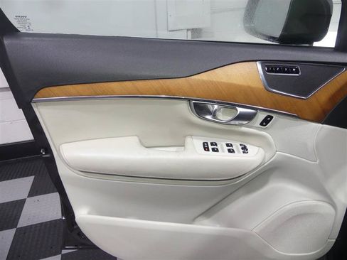 Used 2018 Volvo XC90 T6 Inscription w/ Convenience Package AWD/4WD image 18