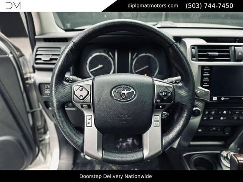 Used 2023 Toyota 4Runner Limited AWD/4WD image 28