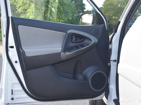 Used 2012 Toyota RAV4 Limited w/ Premium Plus Value Pkg AWD/4WD image 8
