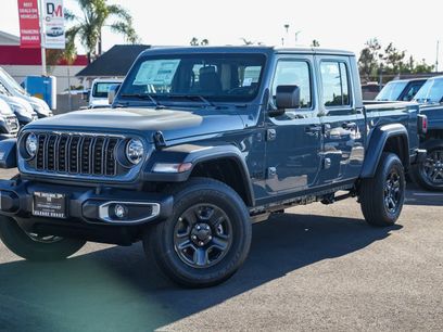 New 2026 Jeep Gladiator Sport