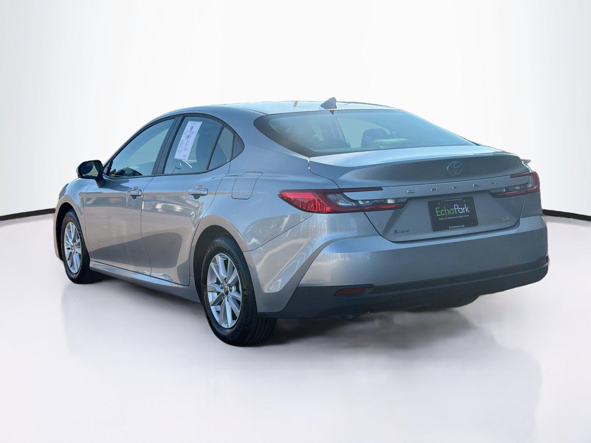 Used 2026 Toyota Camry LE FWD image 5