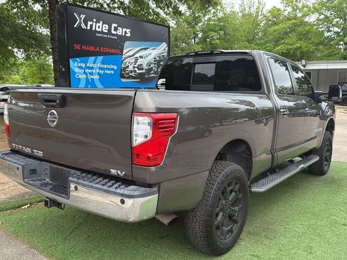Used 2016 Nissan Titan SV RWD image 7