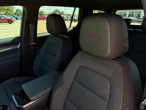 Used 2026 GMC Terrain AT4 w/ Convenience Package III AWD/4WD image 12