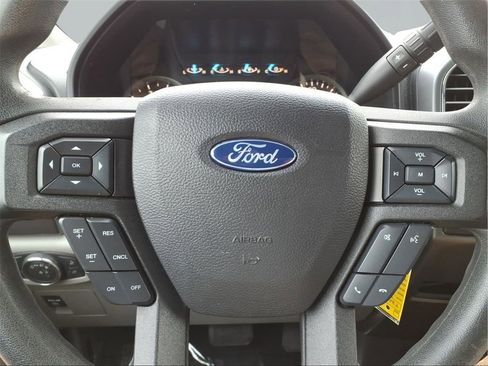 Used 2018 Ford F150 XLT image 12