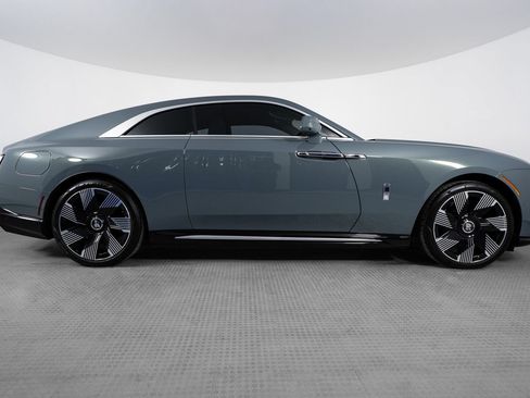 Used 2024 Rolls-Royce Spectre w/ Leather Finishing Pack AWD/4WD image 6