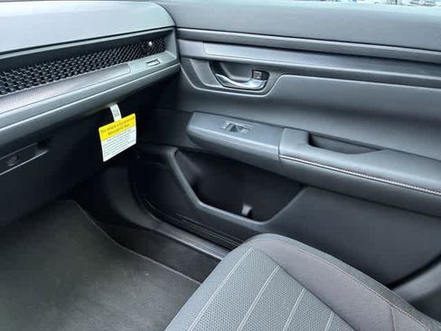 Used 2026 Honda CR-V Sport image 41
