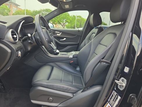 Used 2022 Mercedes-Benz GLC 300 4MATIC image 15