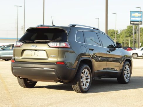 Used 2019 Jeep Cherokee Latitude w/ Popular Appearance Group FWD image 7