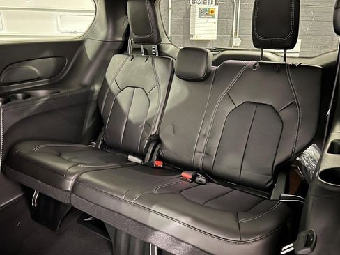 New 2026 Chrysler Voyager LX image 30
