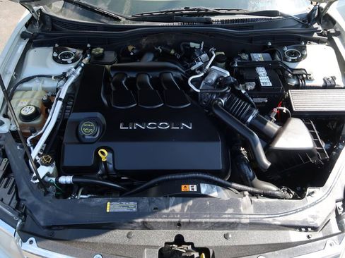 Used 2006 Lincoln Zephyr image 12