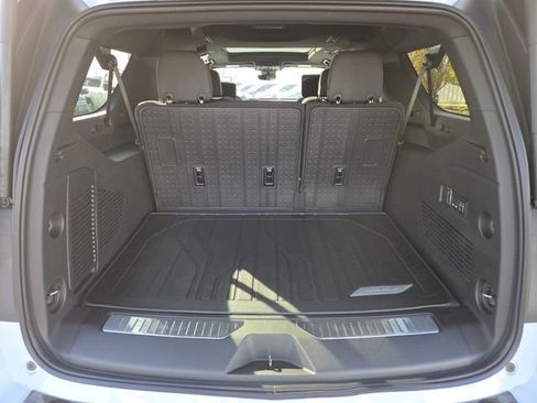 New 2026 Chevrolet Suburban High Country AWD/4WD image 31