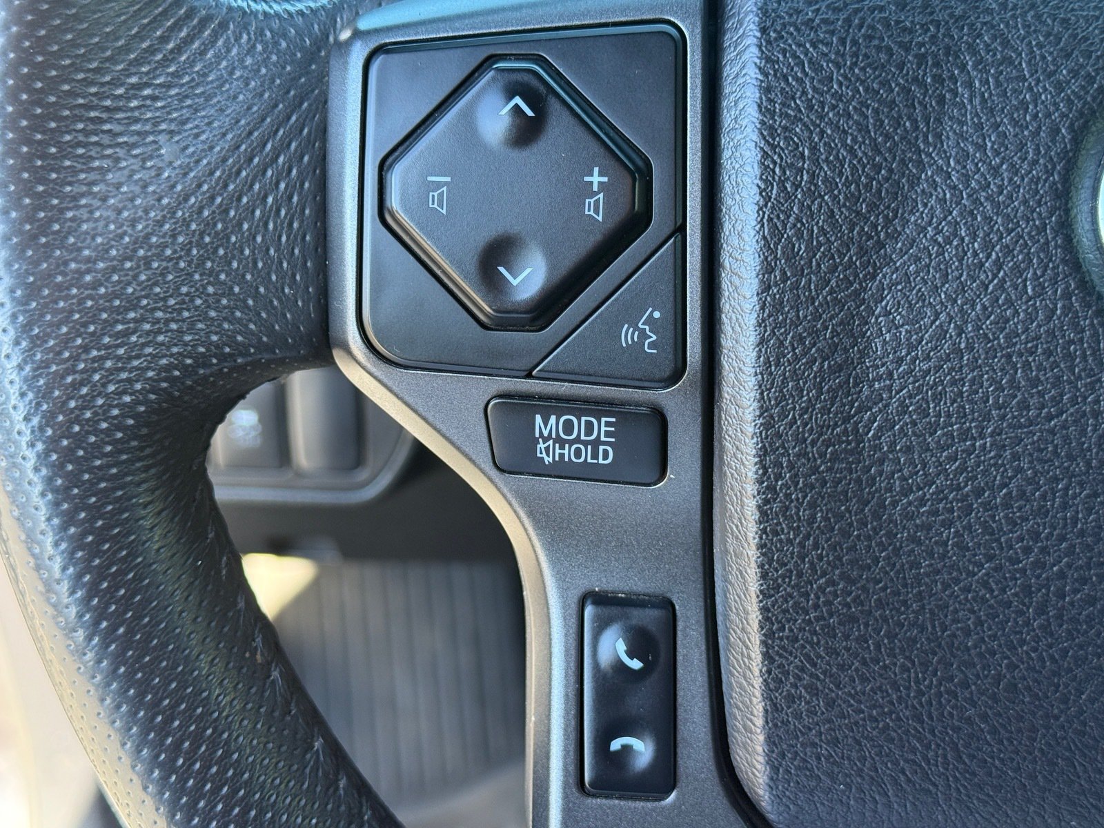 Used 2021 Toyota Tacoma TRD Off-Road w/ Technology Package AWD/4WD image 23
